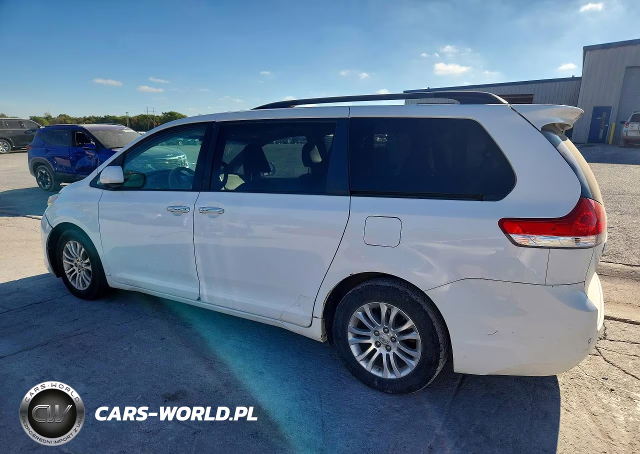 2013 Toyota Sienna Xle 8-Passenger VIN:5TDYK3DC3DS372454 - 2