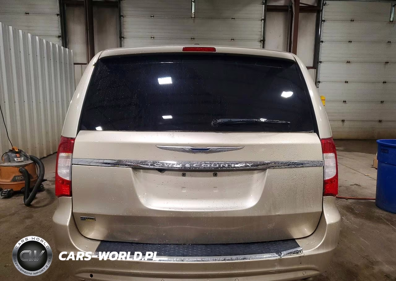 2013 Chrysler Town & Country Touring VIN:2C4RC1BGXDR519051 - 6