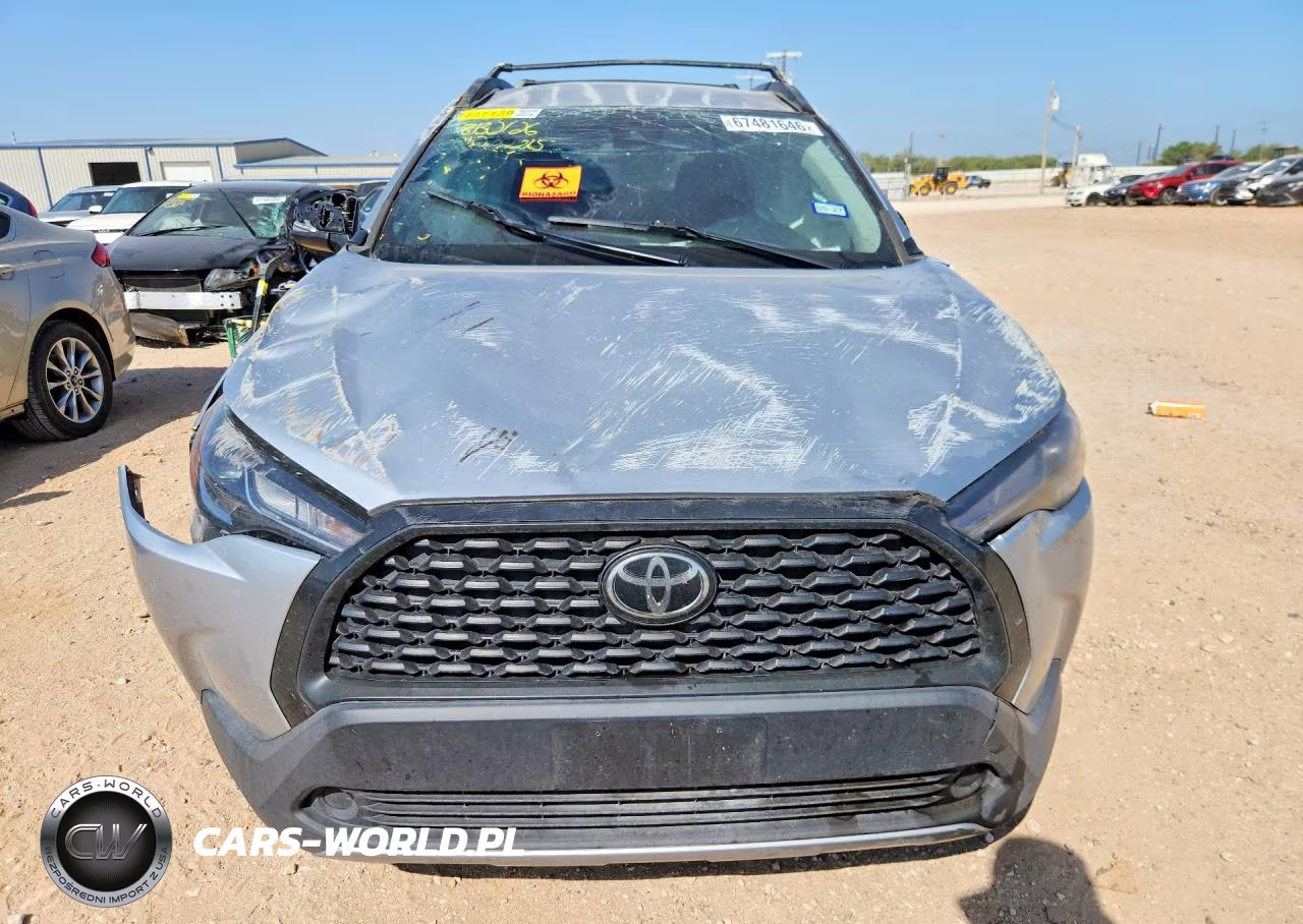 2022 Toyota Corolla Cross Le VIN:7MUCAAAG9NV002593 - 5