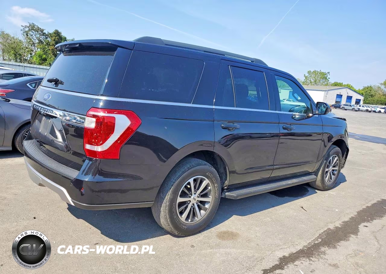 2018 Ford Expedition Xlt VIN:1FMJU1JT8JEA16499 - 3