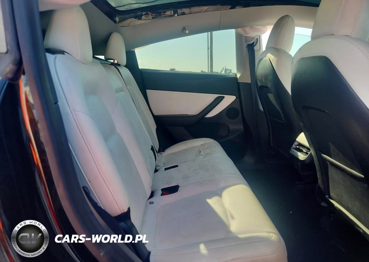 2021 Tesla Model Y VIN:5YJYGDEE8MF068788 - 10