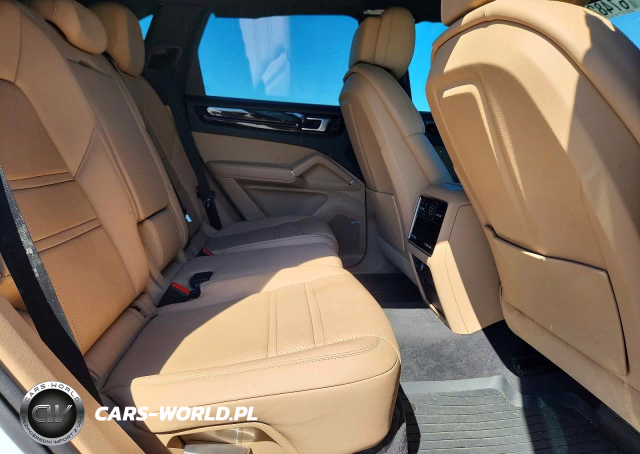 2021 Porsche Cayenne E-Hybrid VIN:WP1AE2AY9MDA24350 - 11