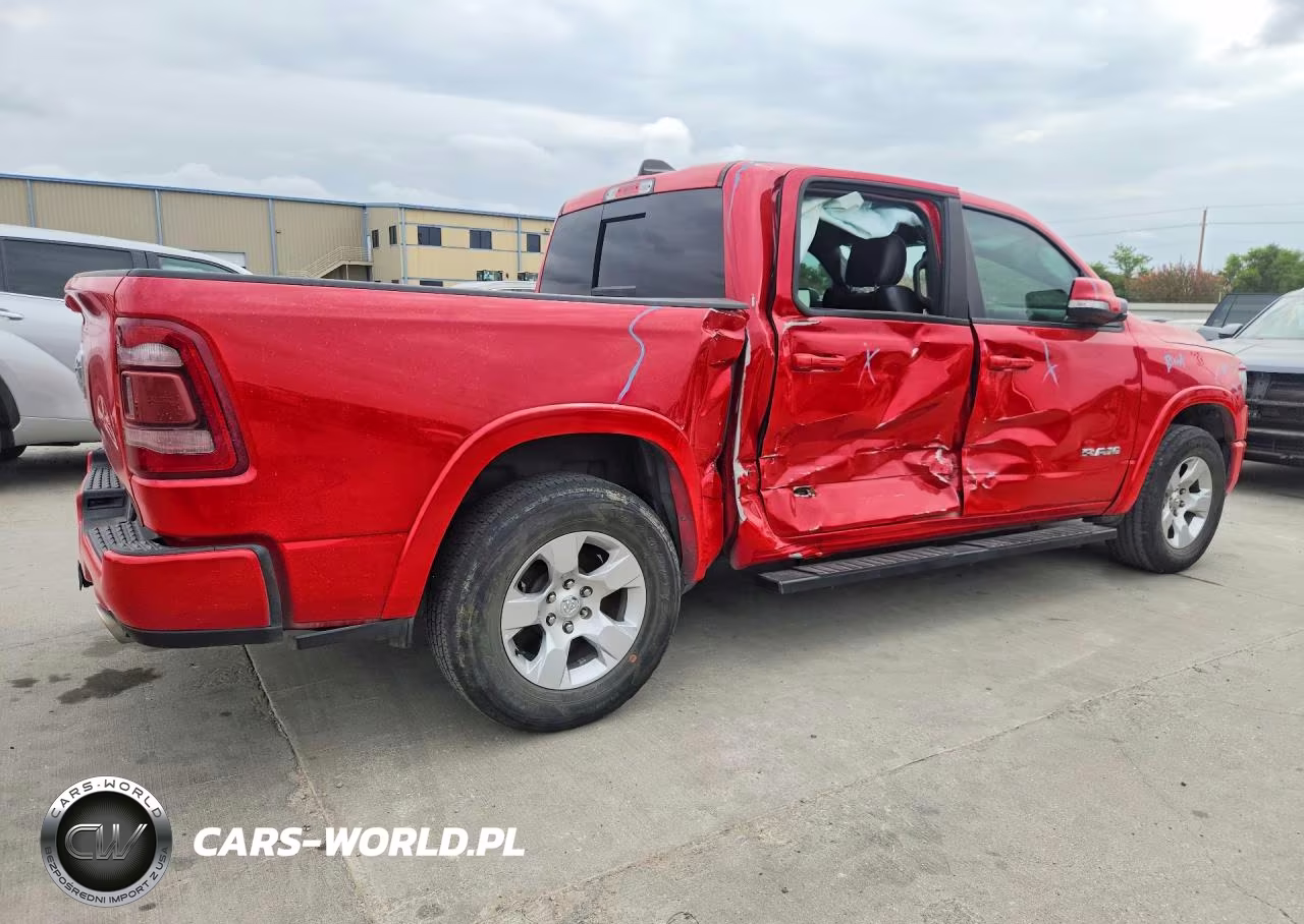 2019 Ram 1500 Laramie VIN:1C6RREJT0KN581743 - 3