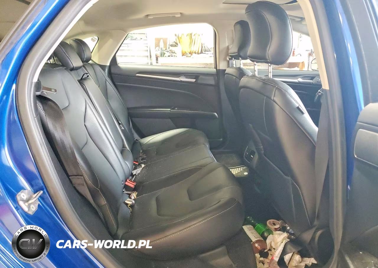 2017 Ford Fusion Titanium VIN:3FA6P0K94HR280928 - 10