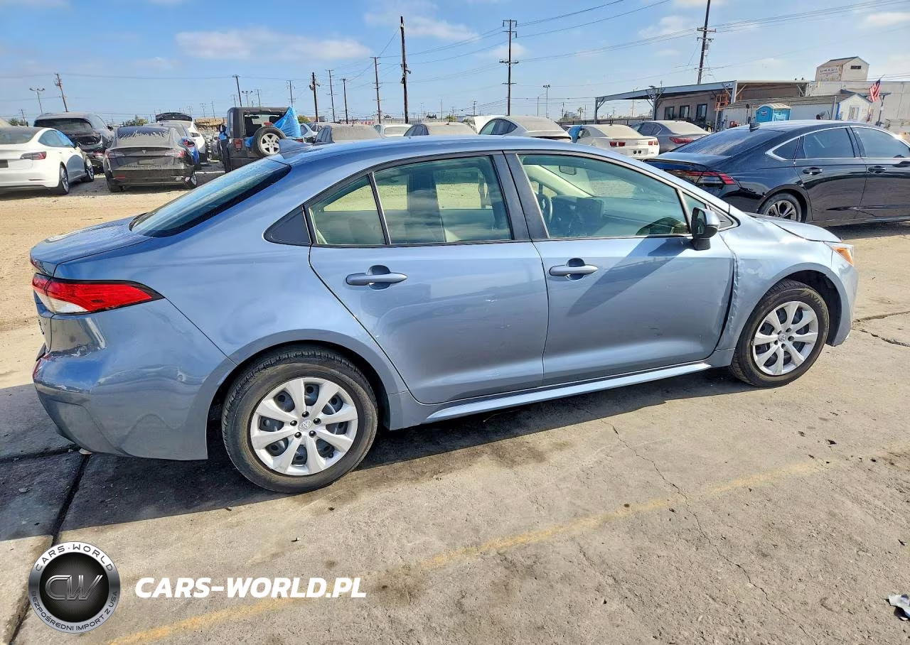 2025 Toyota Corolla Hybrid Le VIN:JTDBCMFE1S3092294 - 3