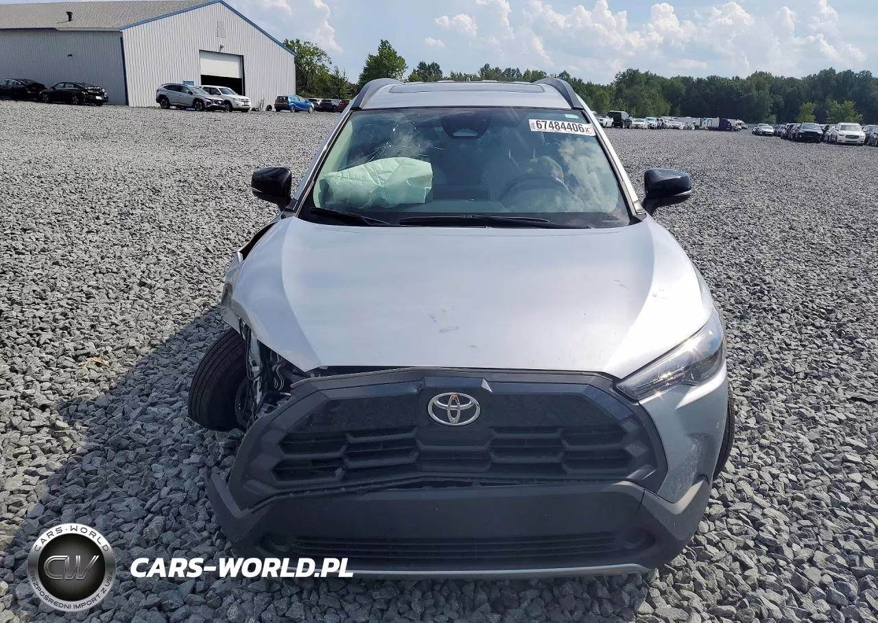 2026 Toyota Corolla Cross Le VIN:7MUBAAAG9TV180786 - 5