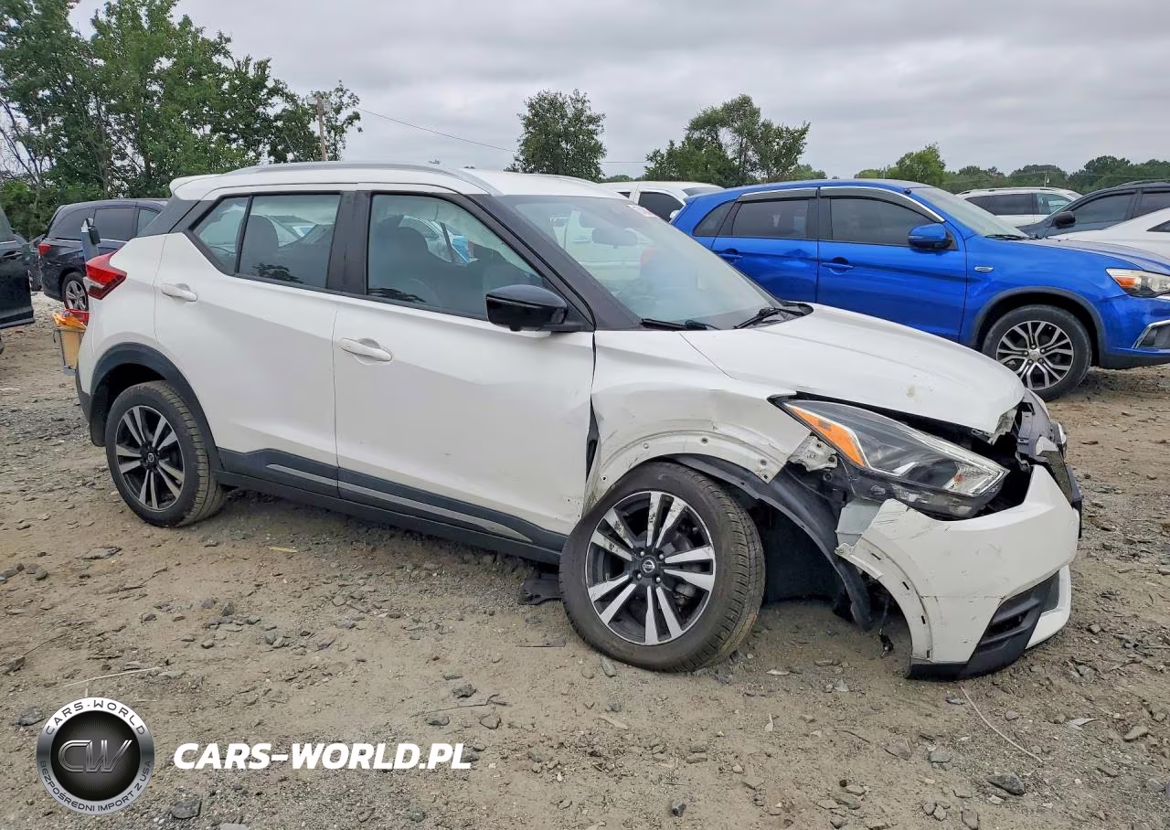 2020 Nissan Kicks Sr VIN:3N1CP5DV9LL532689 - 4