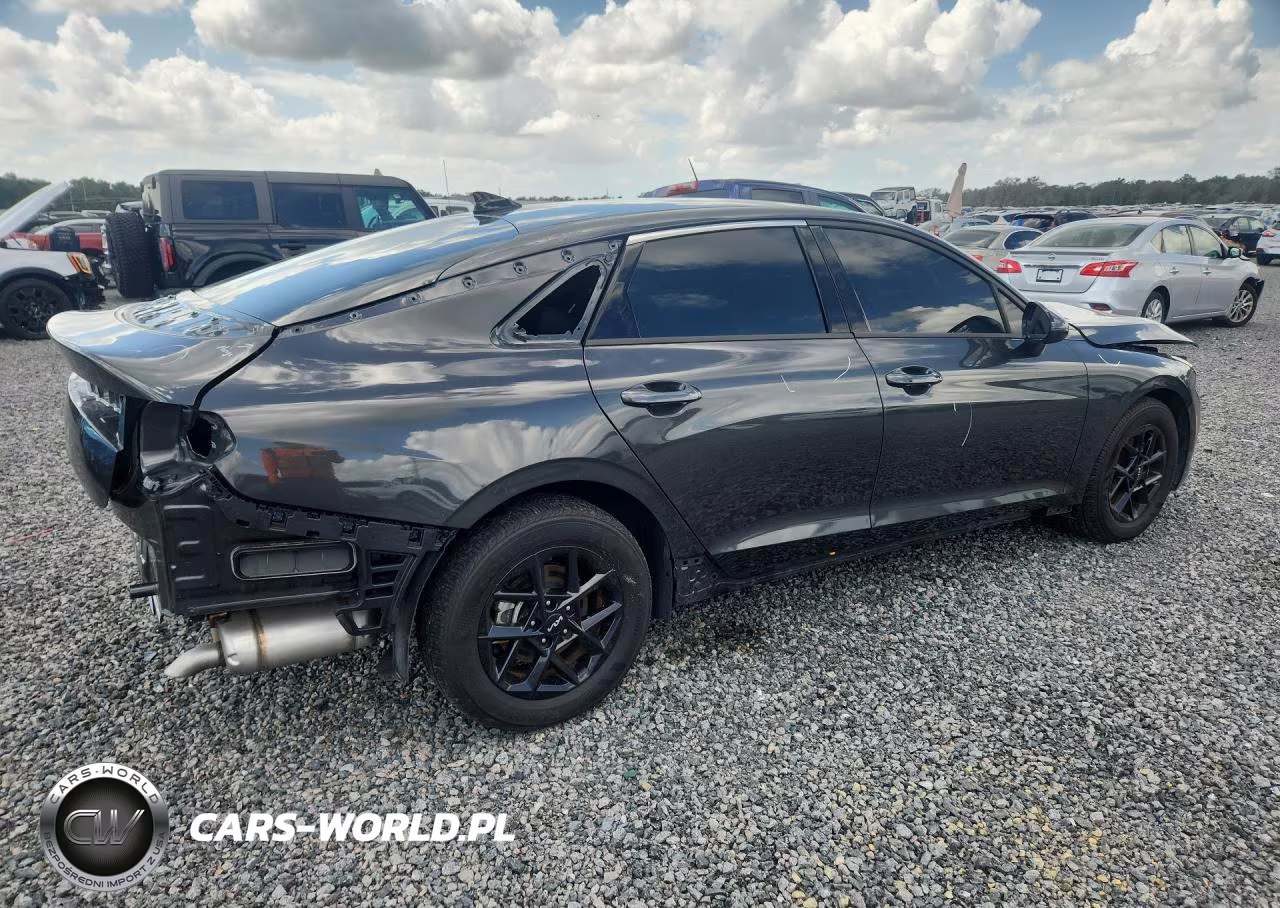 2018 Kia K5 Lxs VIN:KNAG24J74S5324423 - 3