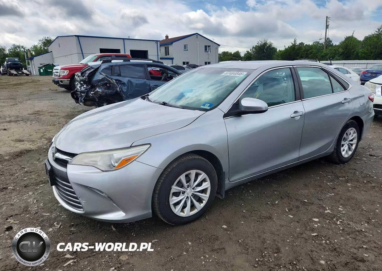 2016 Toyota Camry Le VIN:4T4BF1FK1GR564458 - 1