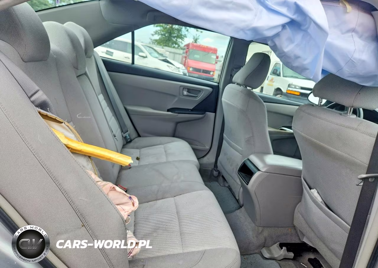 2016 Toyota Camry Le VIN:4T4BF1FK1GR564458 - 10