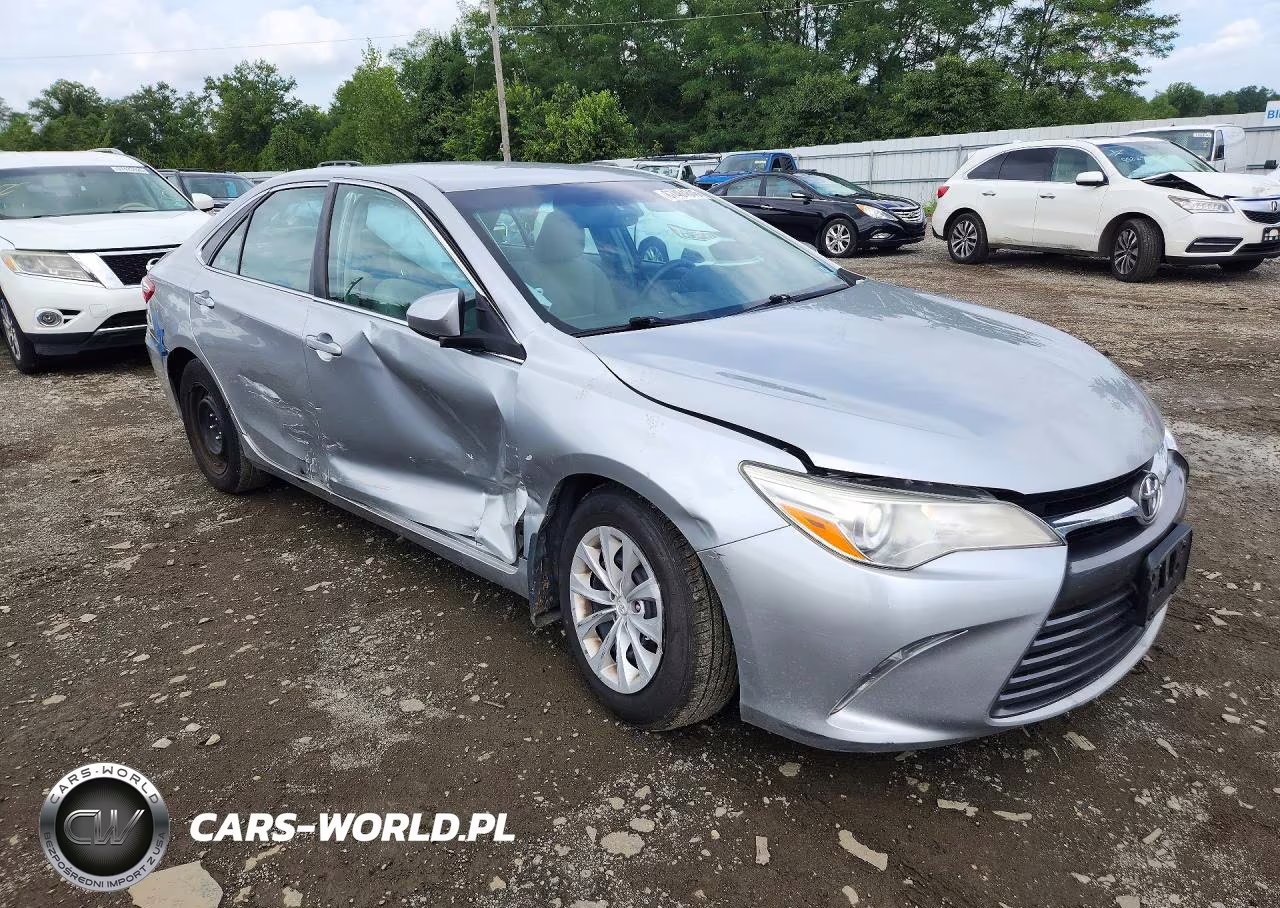 2016 Toyota Camry Le VIN:4T4BF1FK1GR564458 - 4