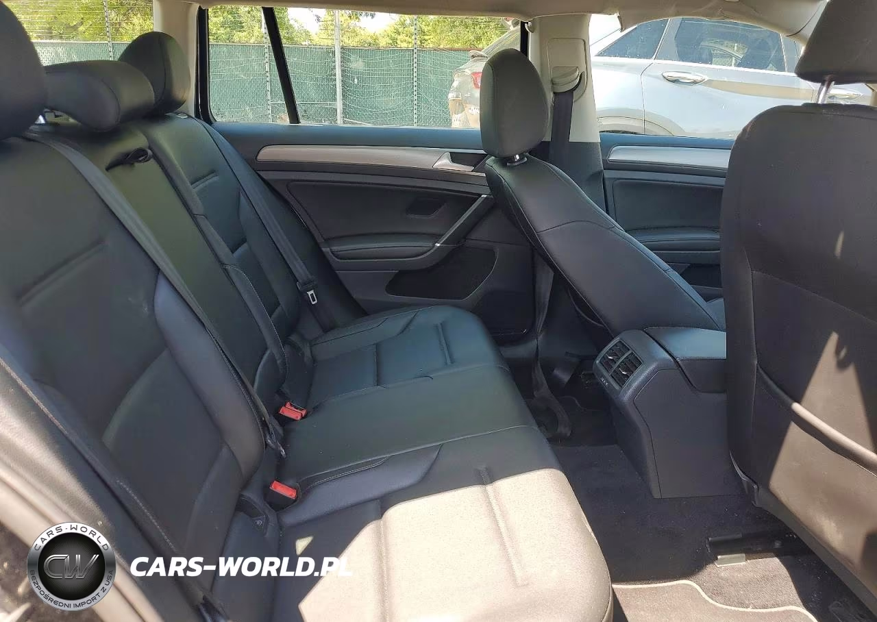 2017 Volkswagen Golf Sportwagen S VIN:3VWC17AU5HM503744 - 10