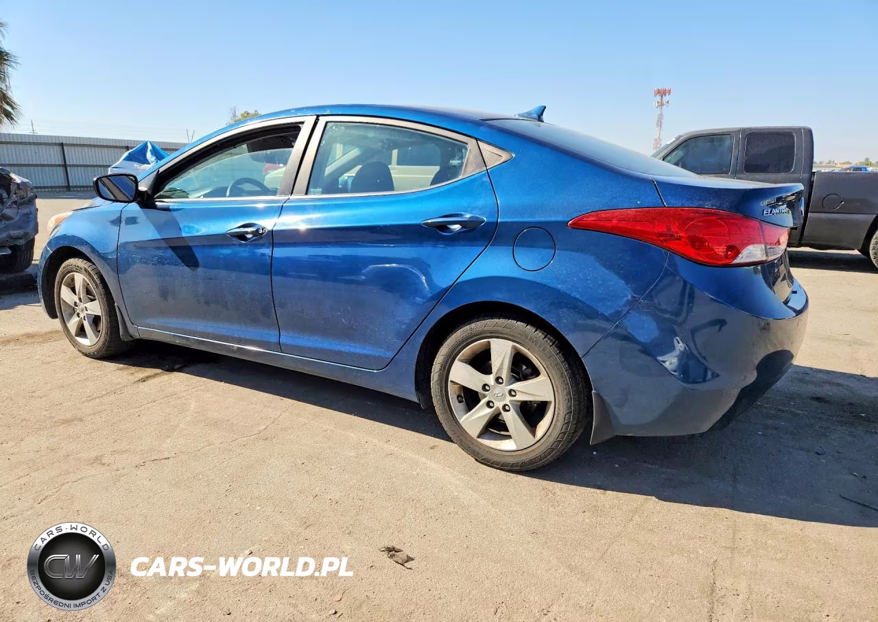 HYUNDAI ELANTRA GL VIN:KMHDH4AEXDU963591 - 2