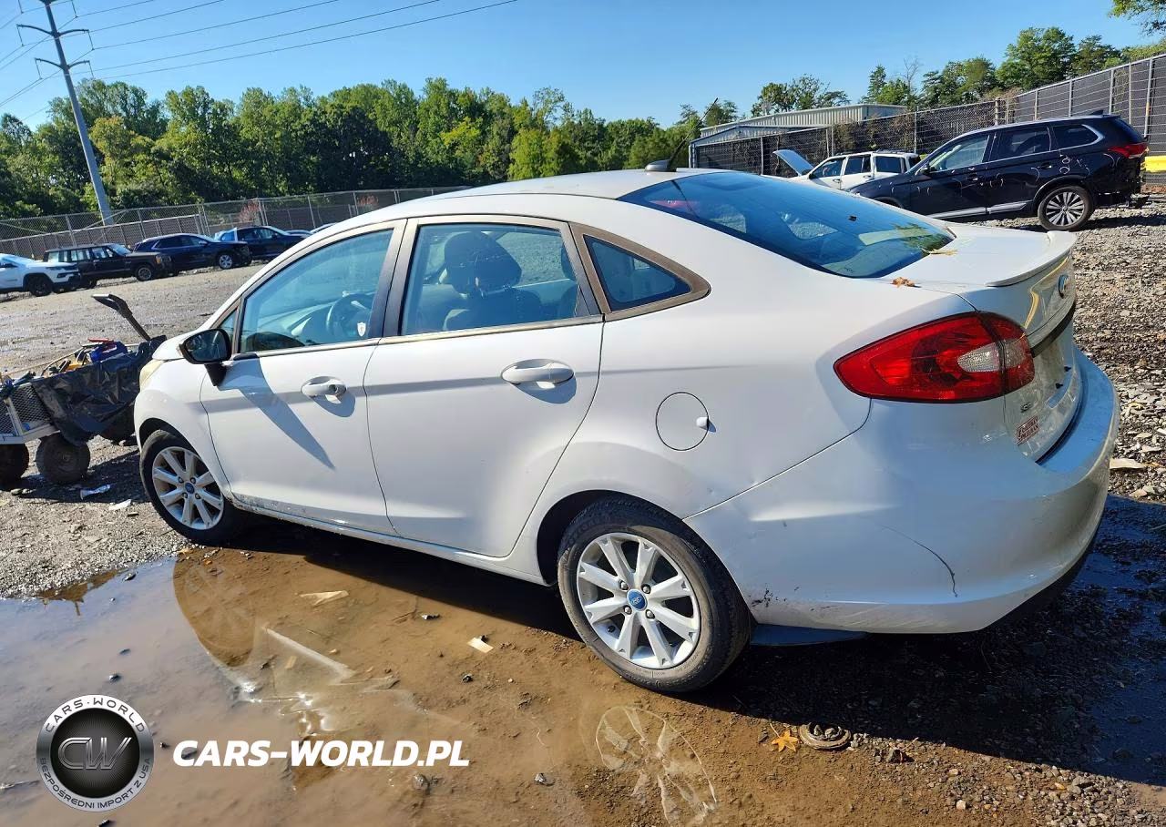 2013 Ford Fiesta Se VIN:3FADP4BJ2DM140618 - 2