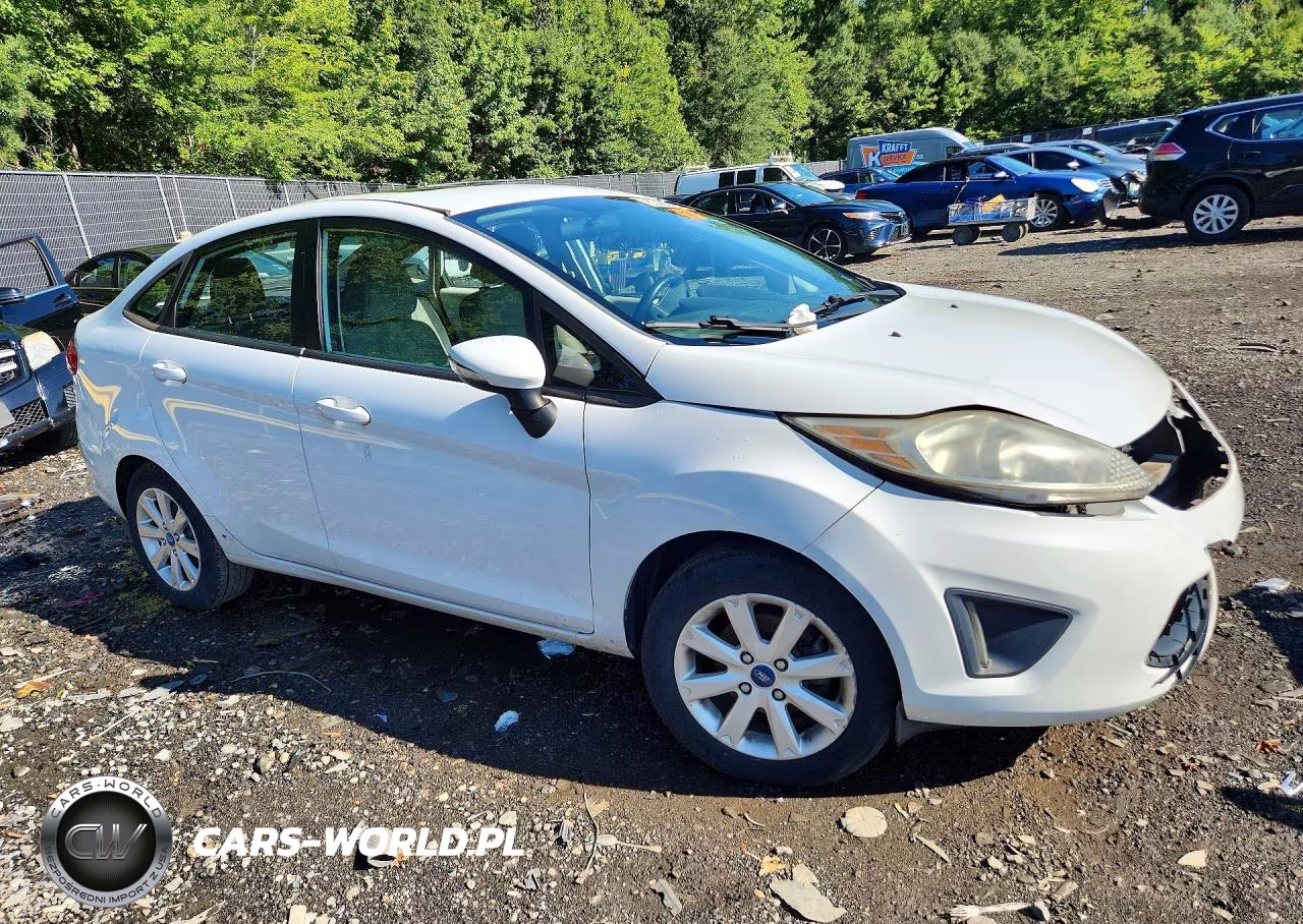2013 Ford Fiesta Se VIN:3FADP4BJ2DM140618 - 4