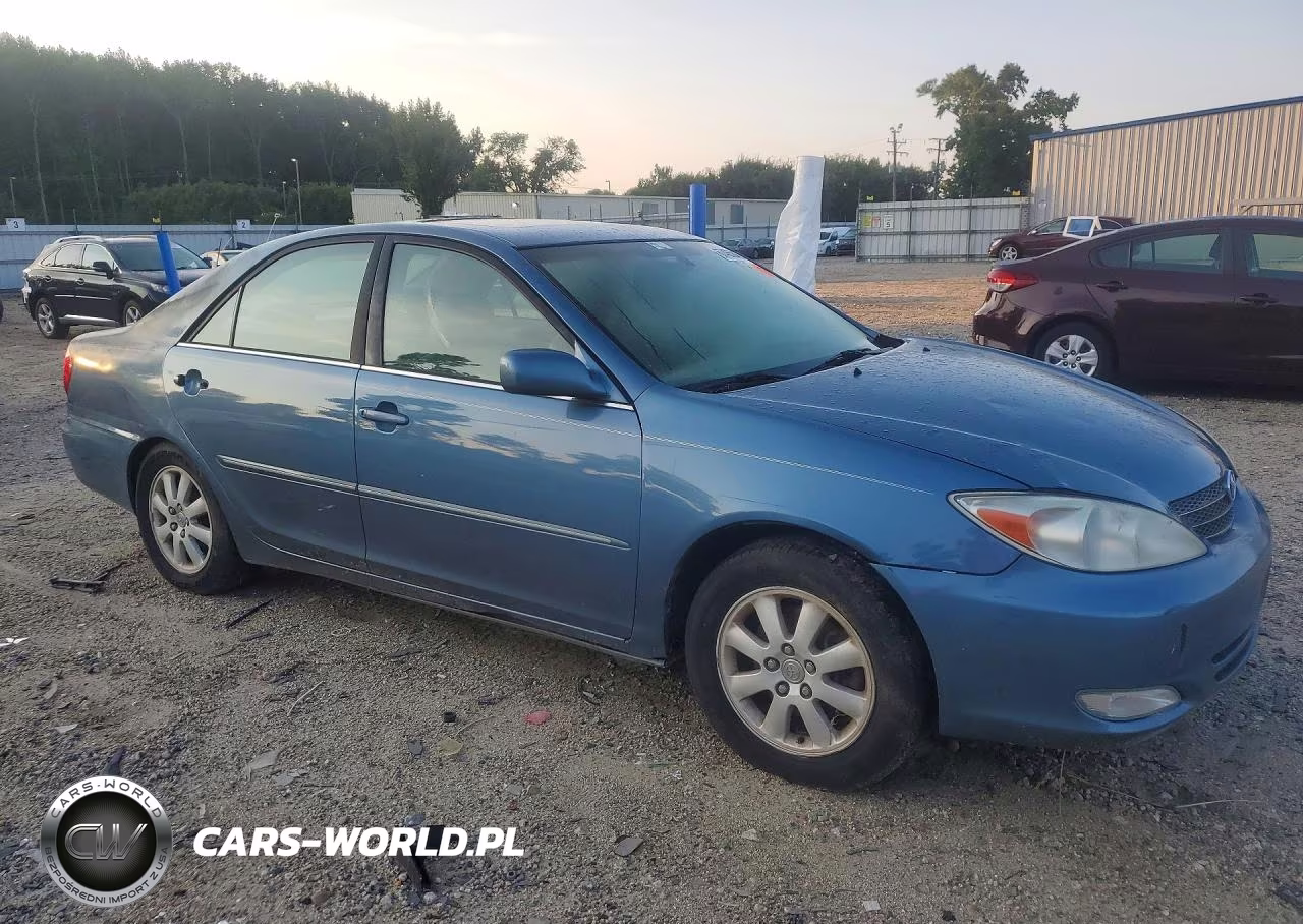 2003 Toyota Camry VIN:4T1BF30K83U542658 - 4