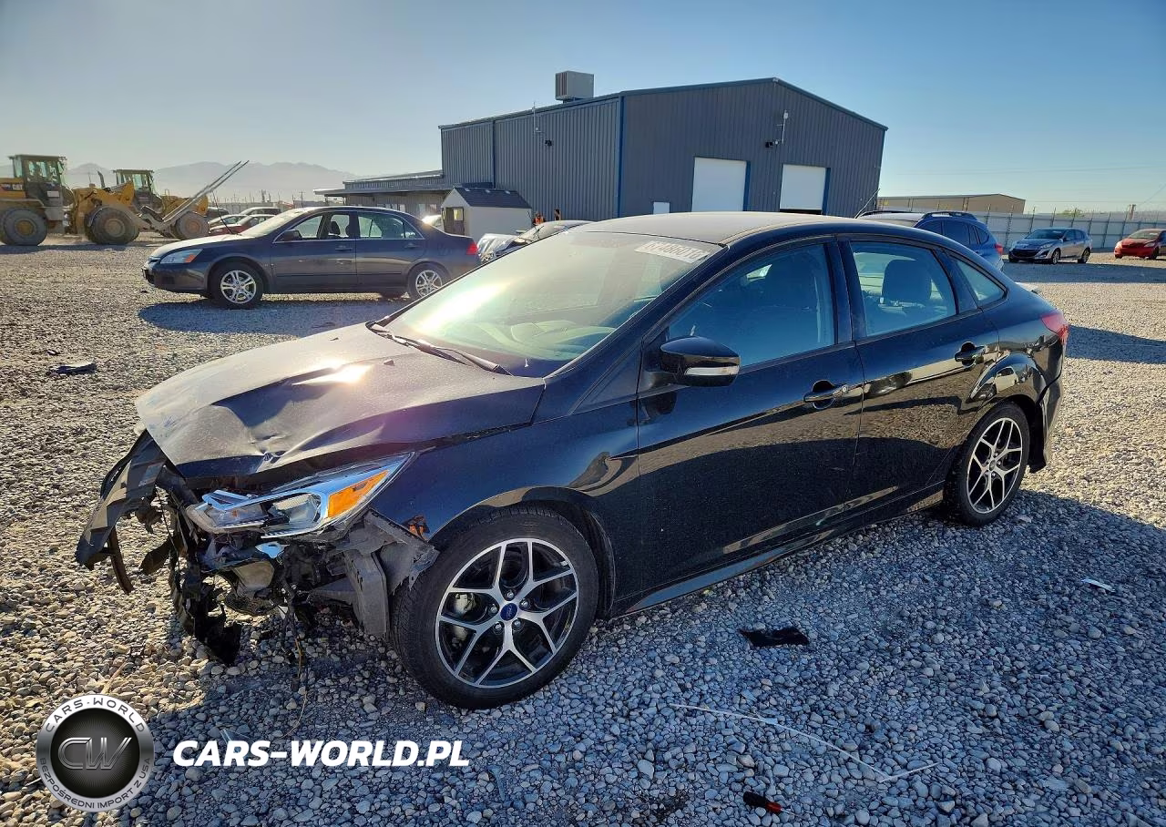 2016 Ford Focus Se VIN:1FADP3F25GL306214 - 1