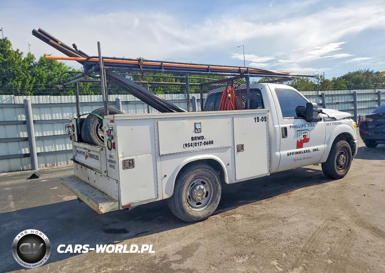 2012 Ford F250 Super Duty VIN:1FTBF2A61CEC60582 - 3