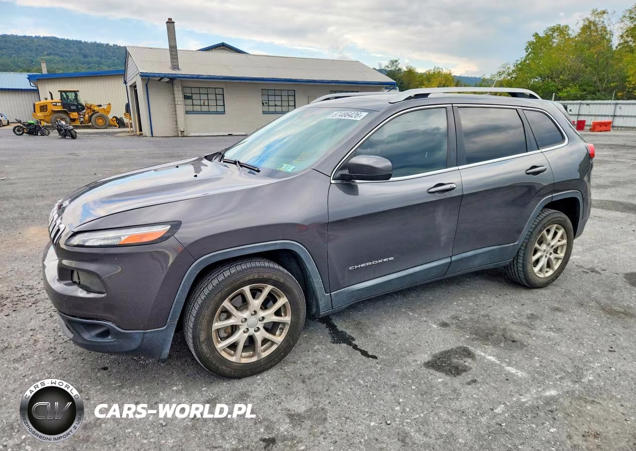 2015 Jeep Cherokee Latitude VIN:1C4PJLCS4FW560281 - 1