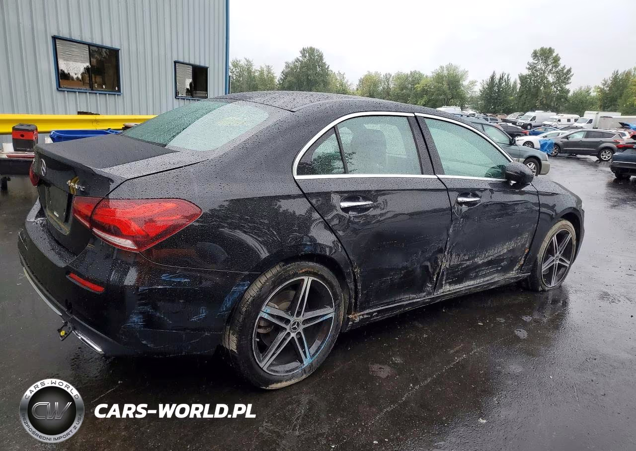 2019 Mercedes-Benz A 220 4Matic VIN:WDD3G4FBXKW035417 - 3