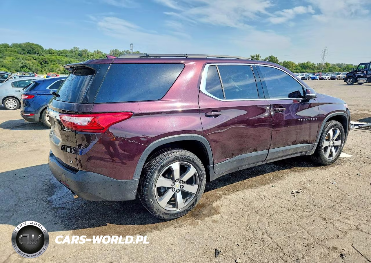 2019 Chevrolet Traverse Lt VIN:1GNERHKWXKJ122073 - 3