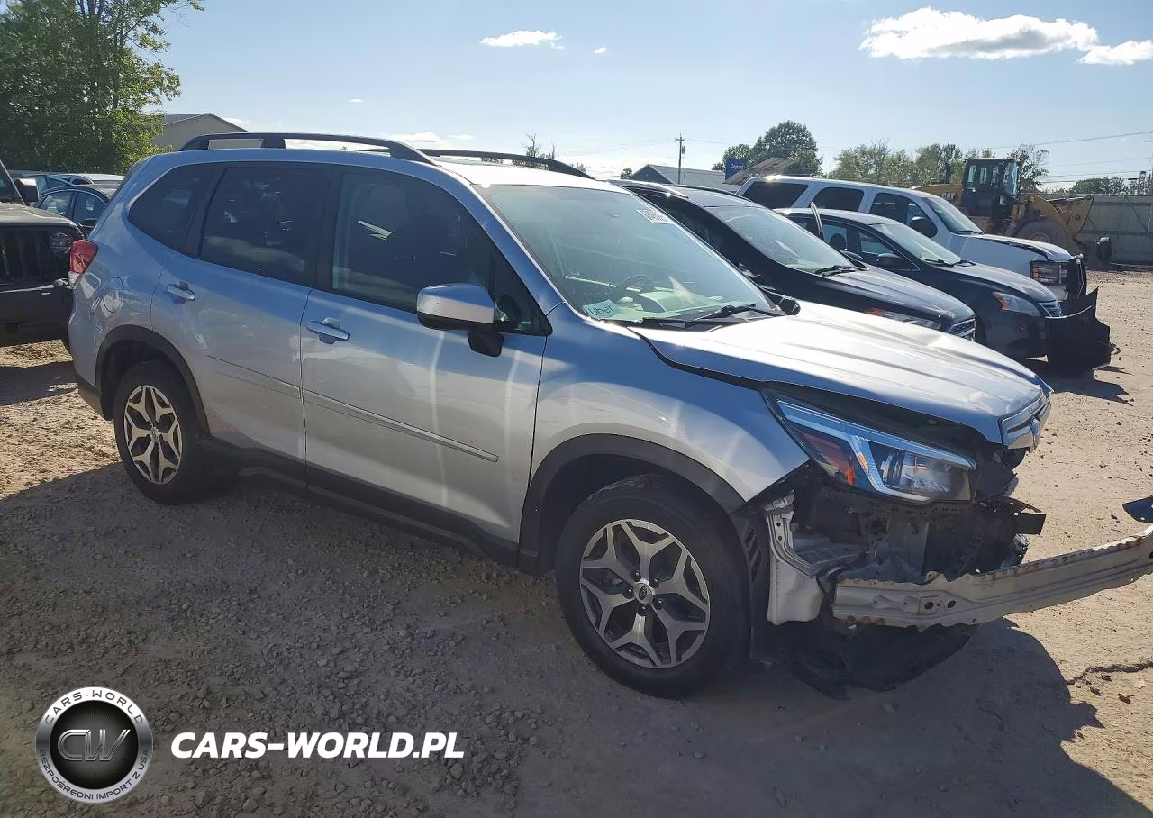2020 Subaru Forester Premium VIN:JF2SKAJC6LH482854 - 4