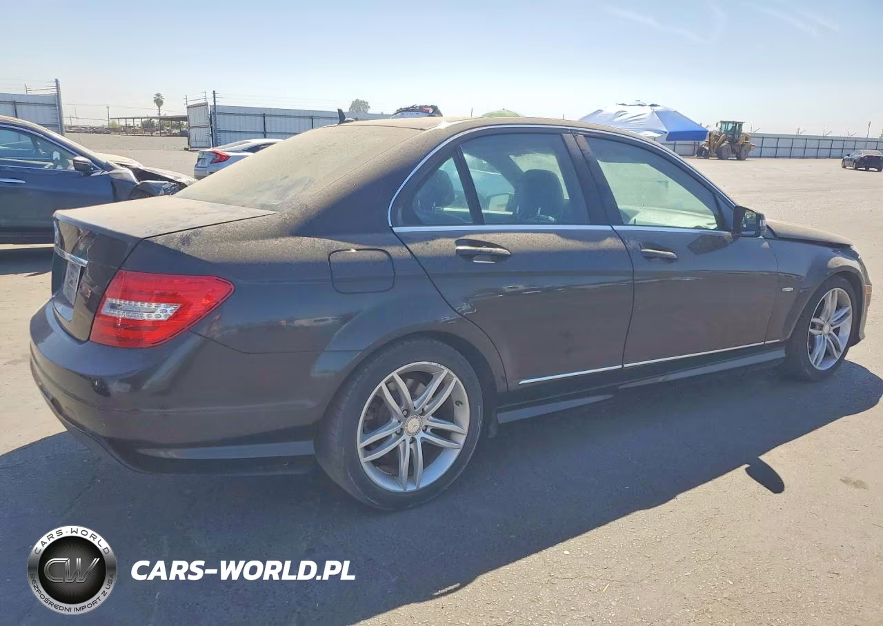 2012 Mercedes-Benz C 250 VIN:WDDGF4HB5CR233128 - 3