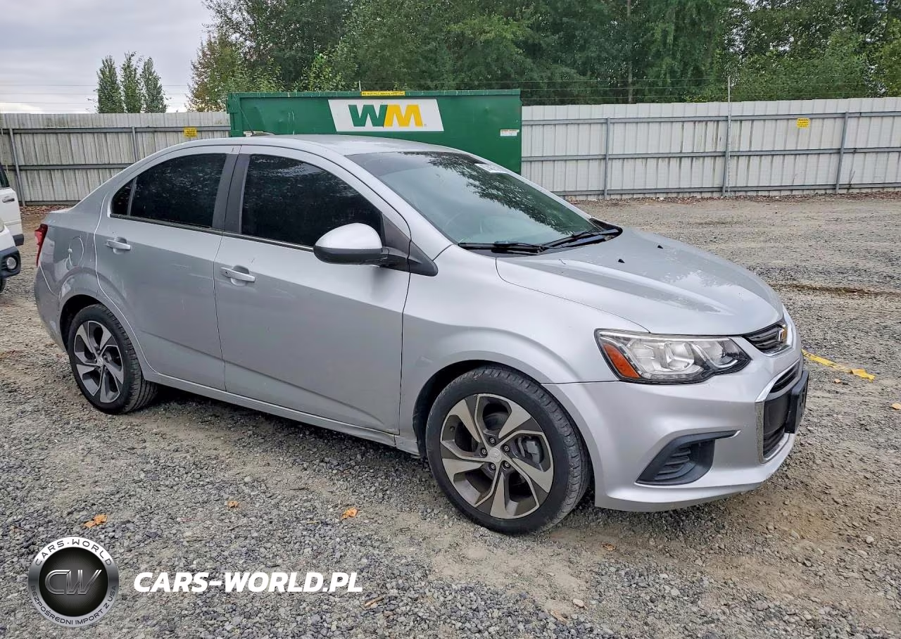 2017 Chevrolet Sonic Premier VIN:1G1JF5SB5H4147832 - 4