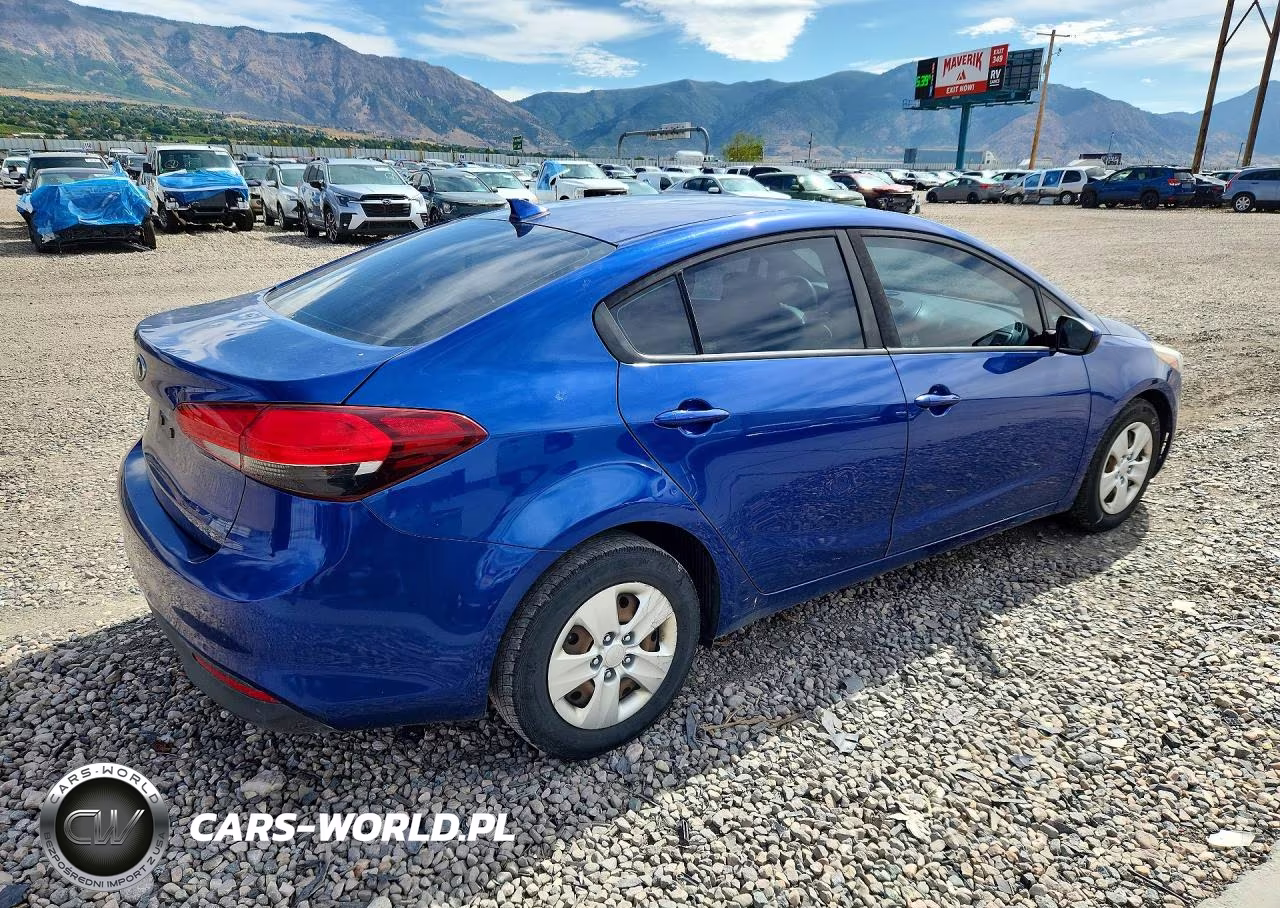 2018 Kia Forte Lx VIN:3KPFK4A78JE273803 - 3