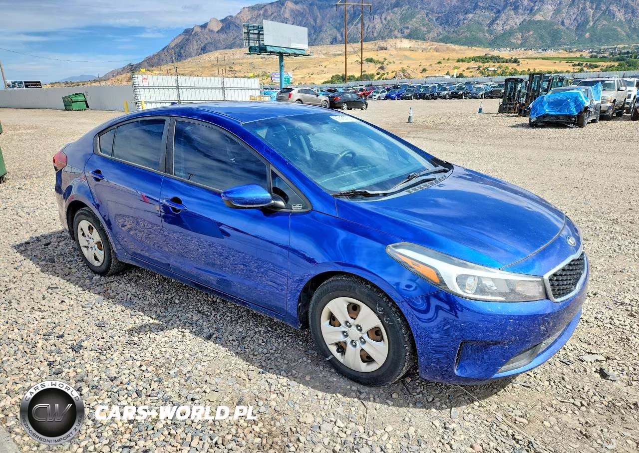 2018 Kia Forte Lx VIN:3KPFK4A78JE273803 - 4