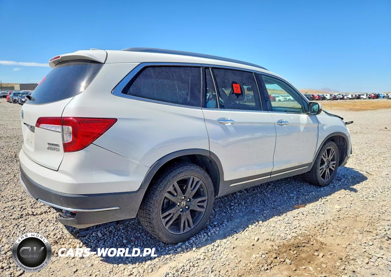 2020 Honda Pilot Touring VIN:5FNYF6H66LB056351 - 3