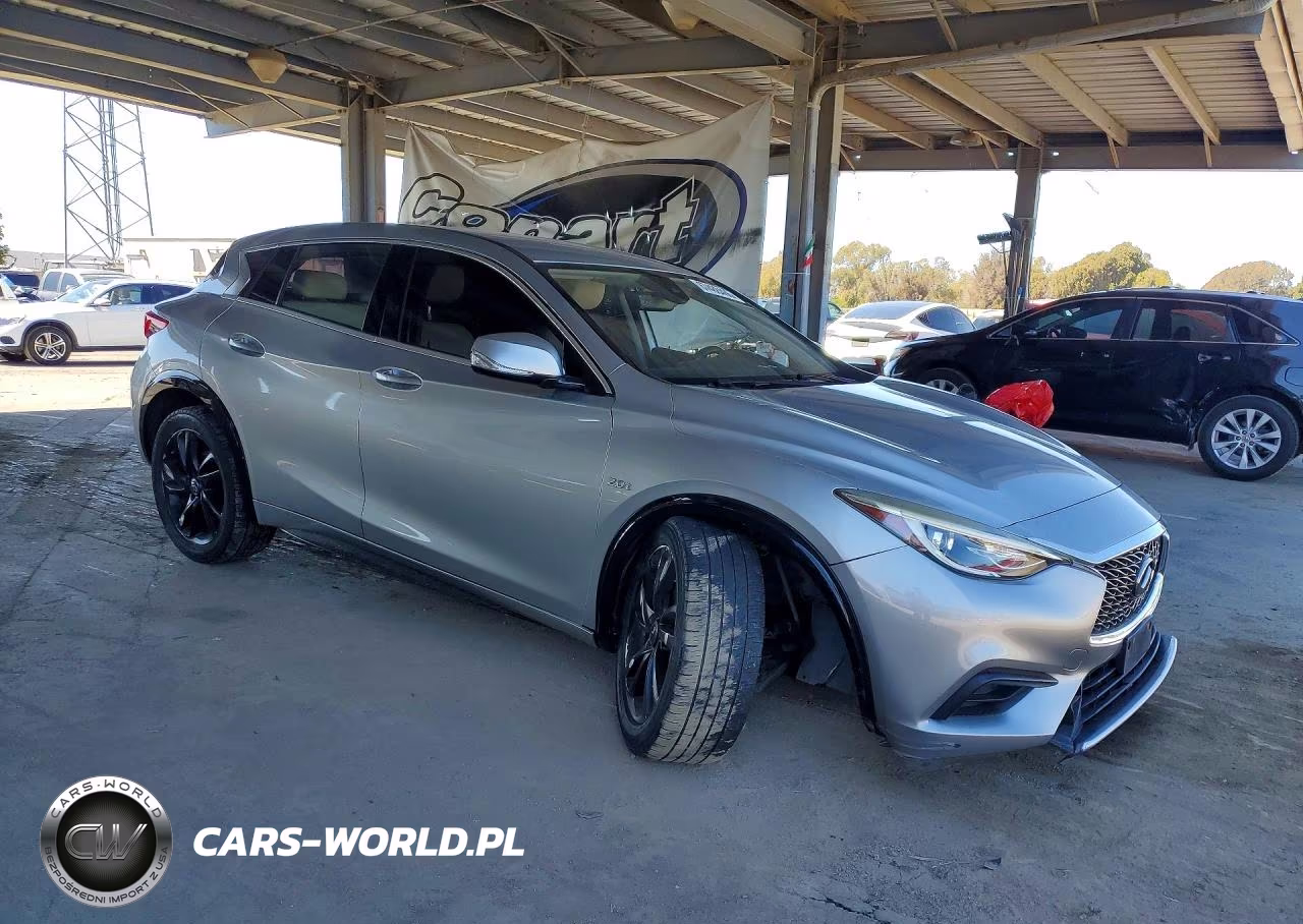 2017 Infiniti Qx30 Luxury VIN:SJKCH5CP8HA019491 - 4