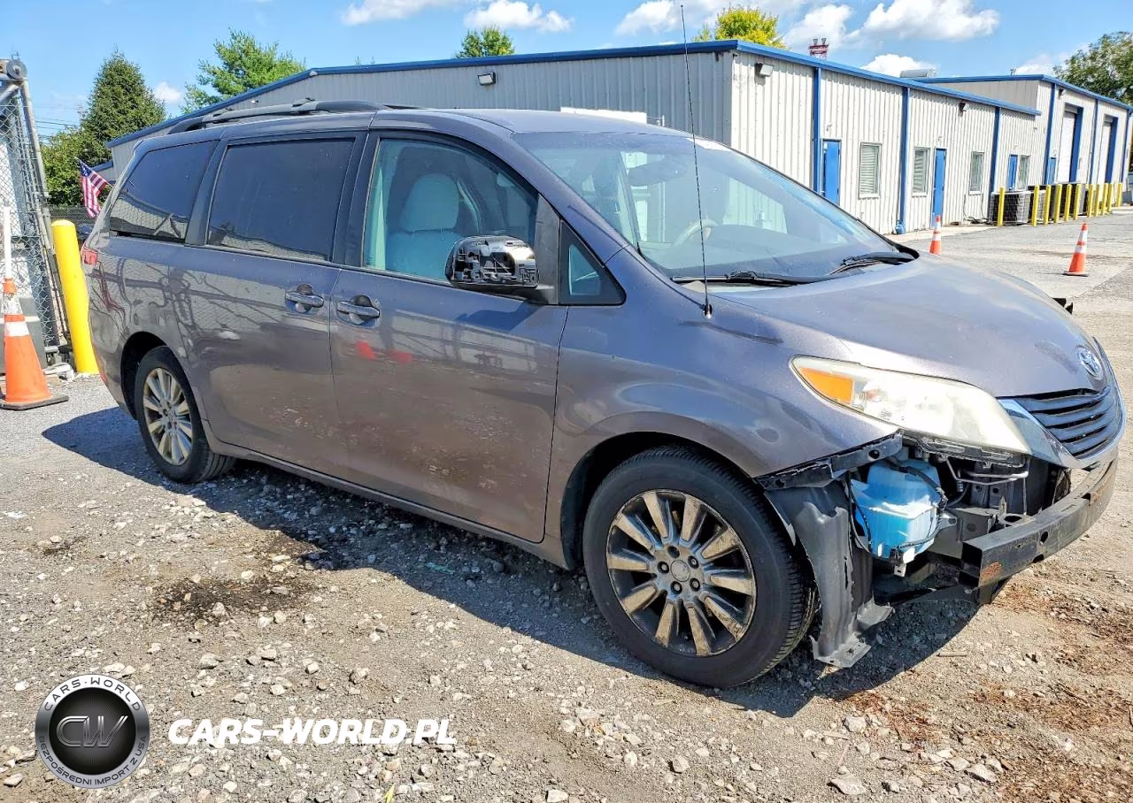 2012 Toyota Sienna Le