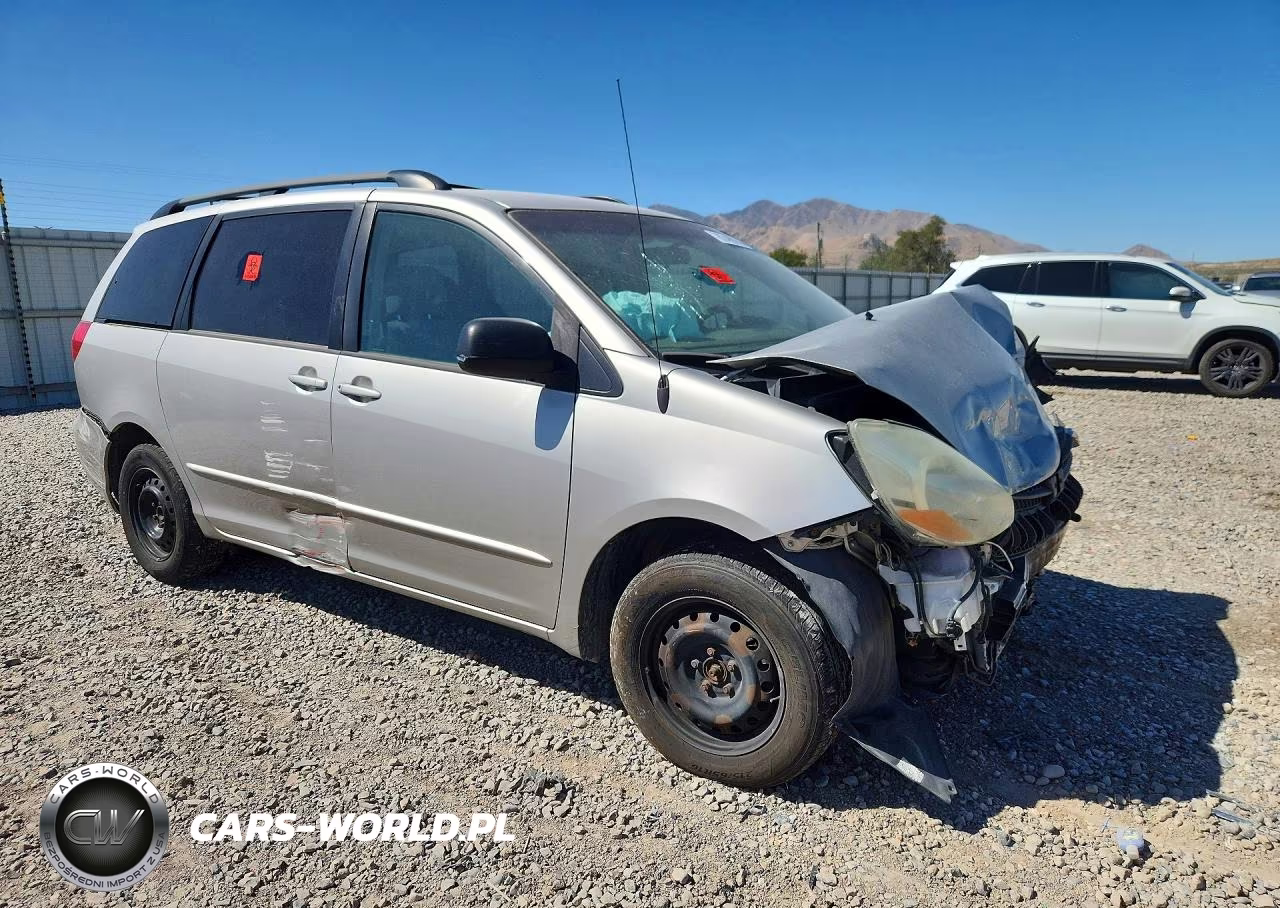 2004 Toyota Sienna Le 7 Passenger VIN:5TDZA23C84S063663 - 4