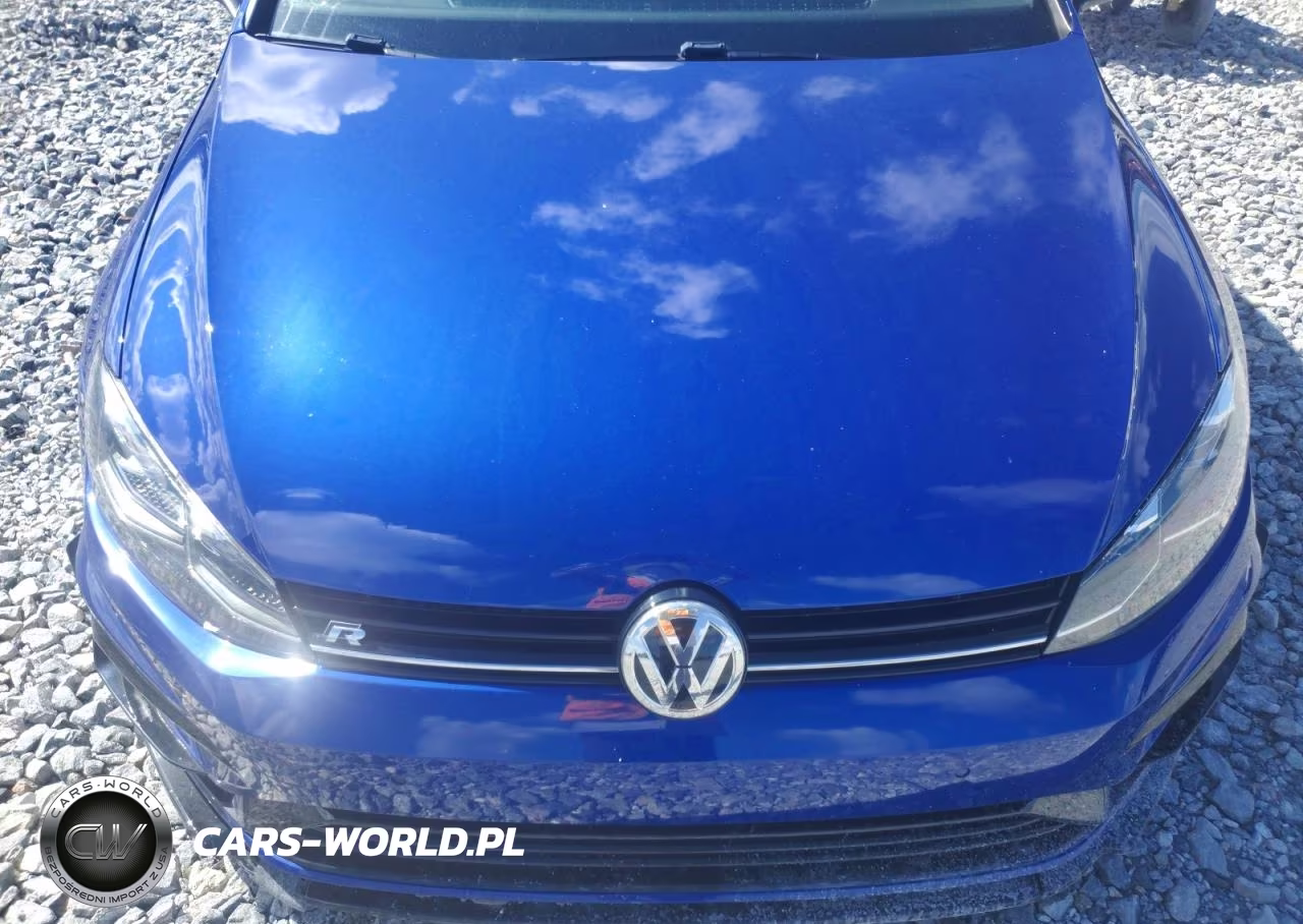 2018 Volkswagen Golf R VIN:WVWWF7AUXJW098200 - 11