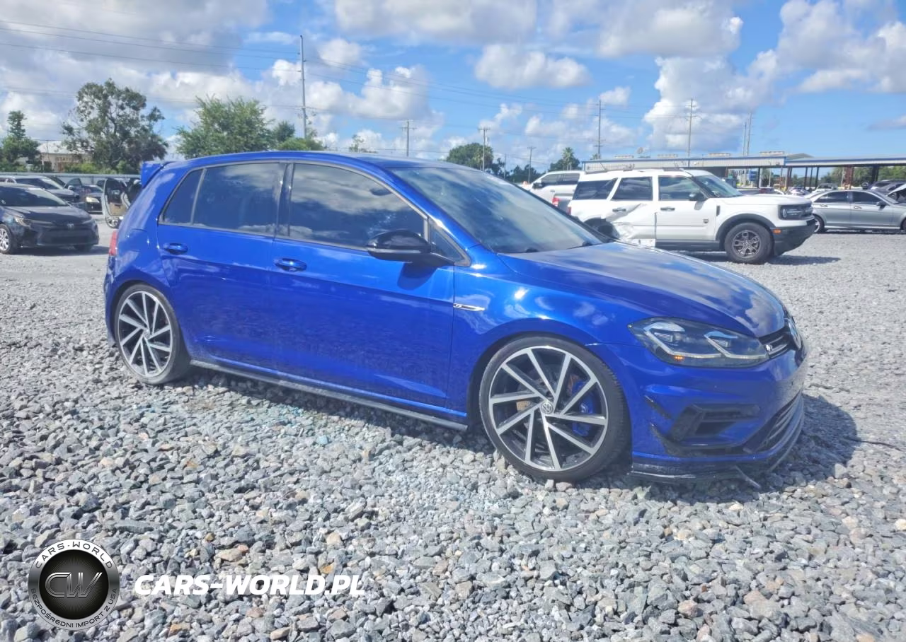 2018 Volkswagen Golf R VIN:WVWWF7AUXJW098200 - 4