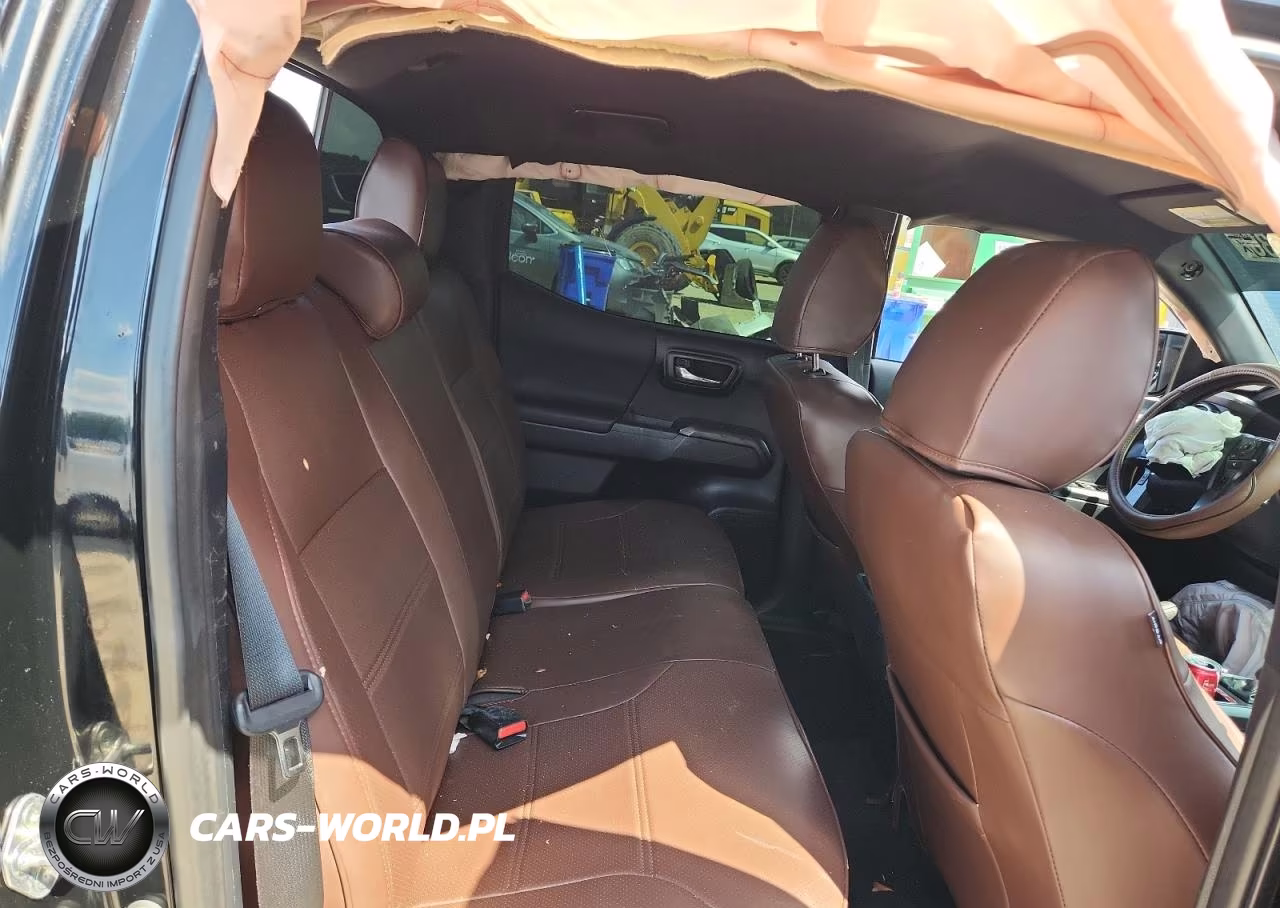 2018 Toyota Tacoma Trd Sport VIN:3TMDZ5BN2JM054587 - 10