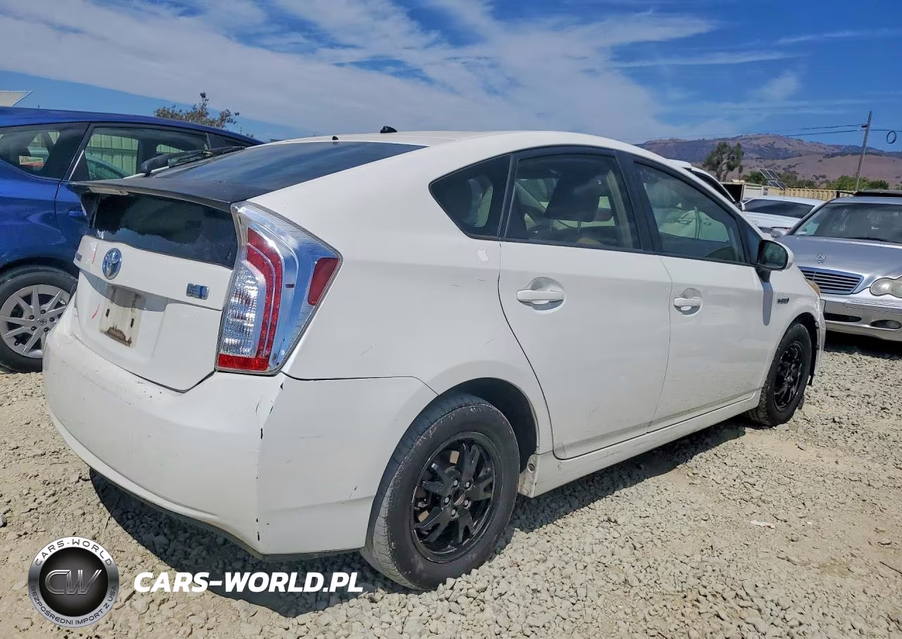 2012 Toyota Prius Two VIN:JTDKN3DU2C5452838 - 3
