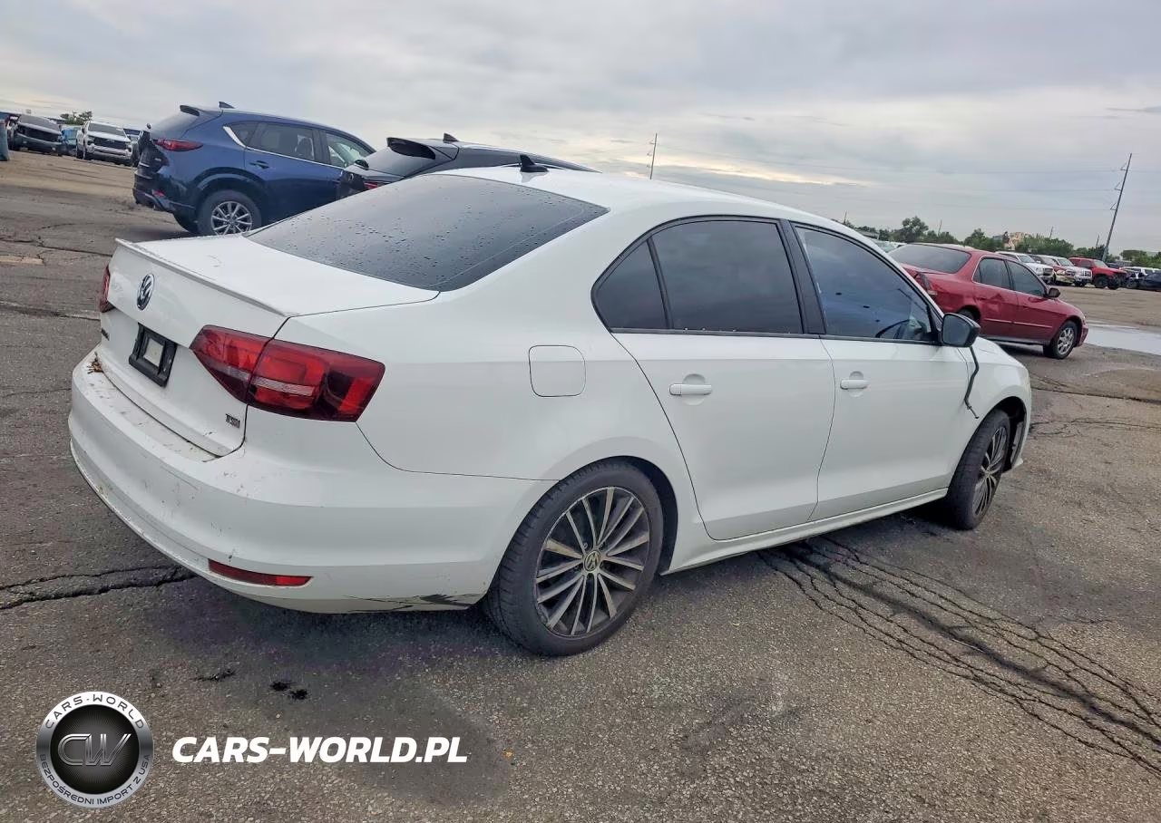 2016 Volkswagen Jetta Sport VIN:3VWD17AJ8GM343772 - 3