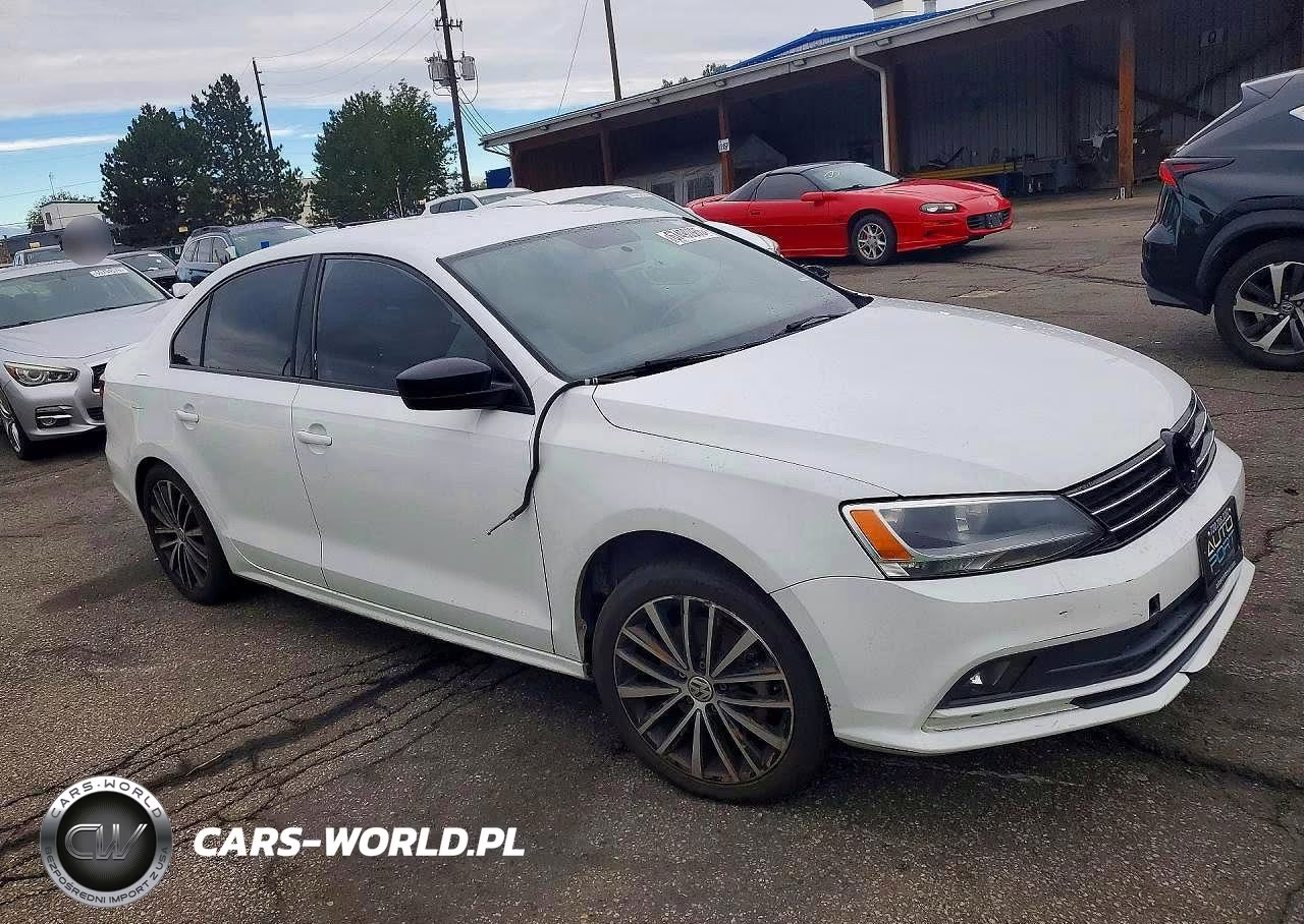 2016 Volkswagen Jetta Sport VIN:3VWD17AJ8GM343772 - 4