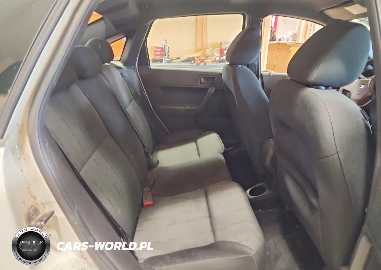2010 Ford Focus Se VIN:1FAHP3FN5AW186335 - 10