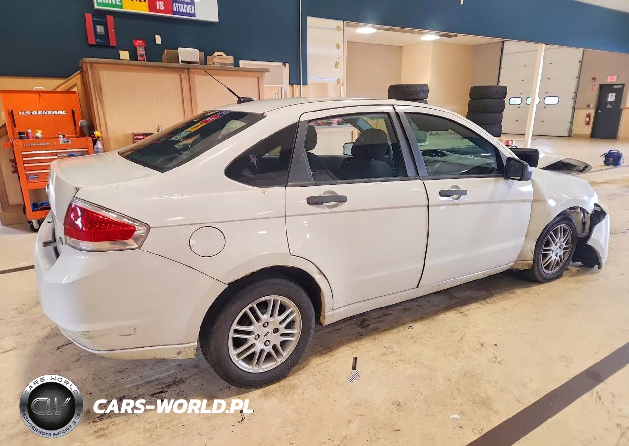 2010 Ford Focus Se VIN:1FAHP3FN5AW186335 - 3
