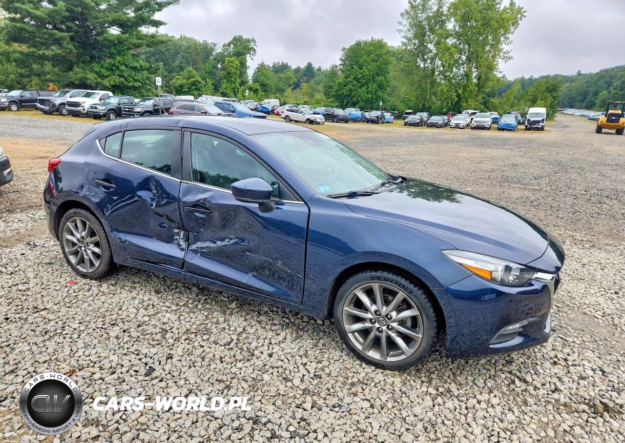 2018 Mazda 3 Touring VIN:3MZBN1L36JM203685 - 4