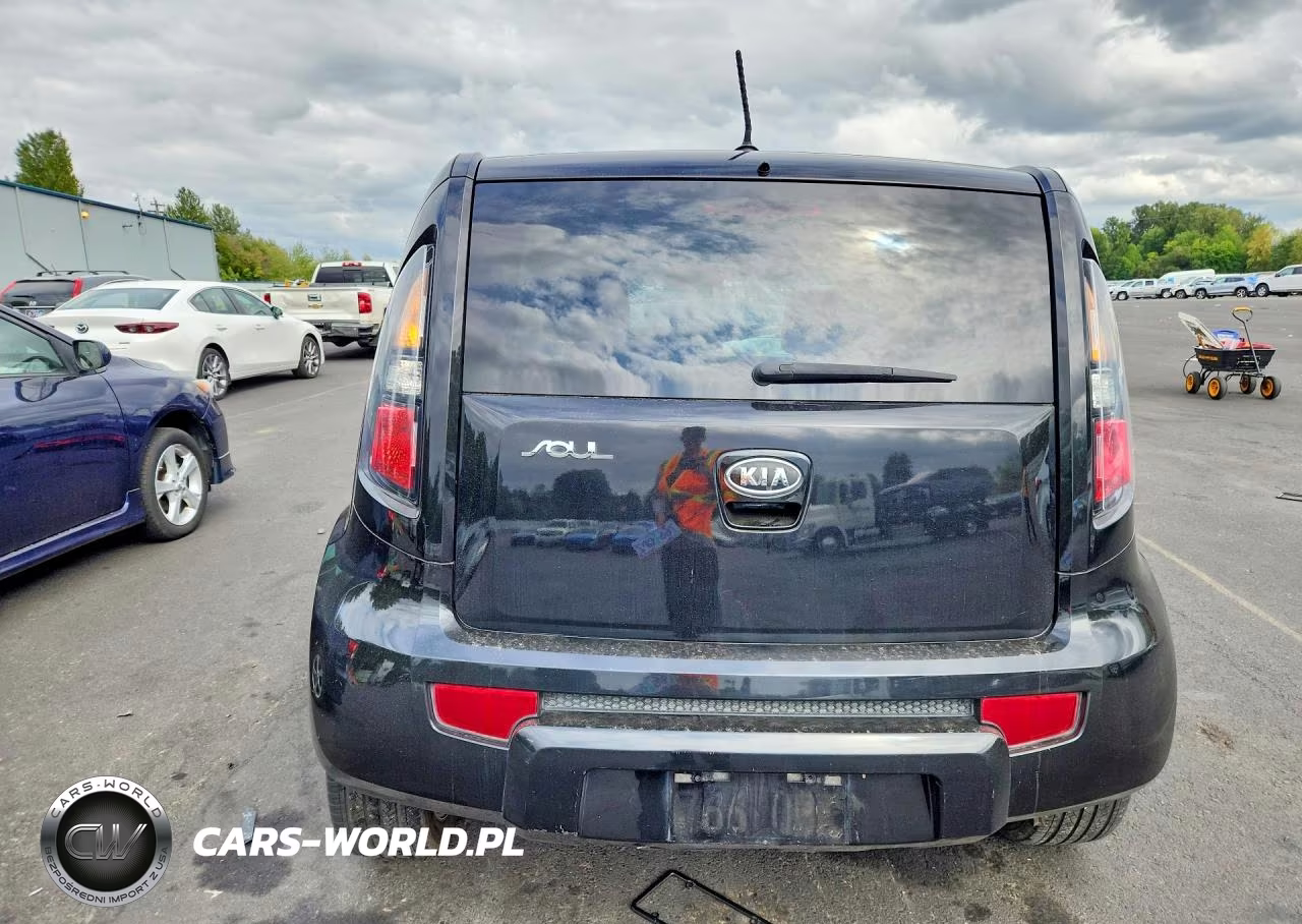 2011 KIA SOUL + VIN:KNDJT2A21B7236688 - 6