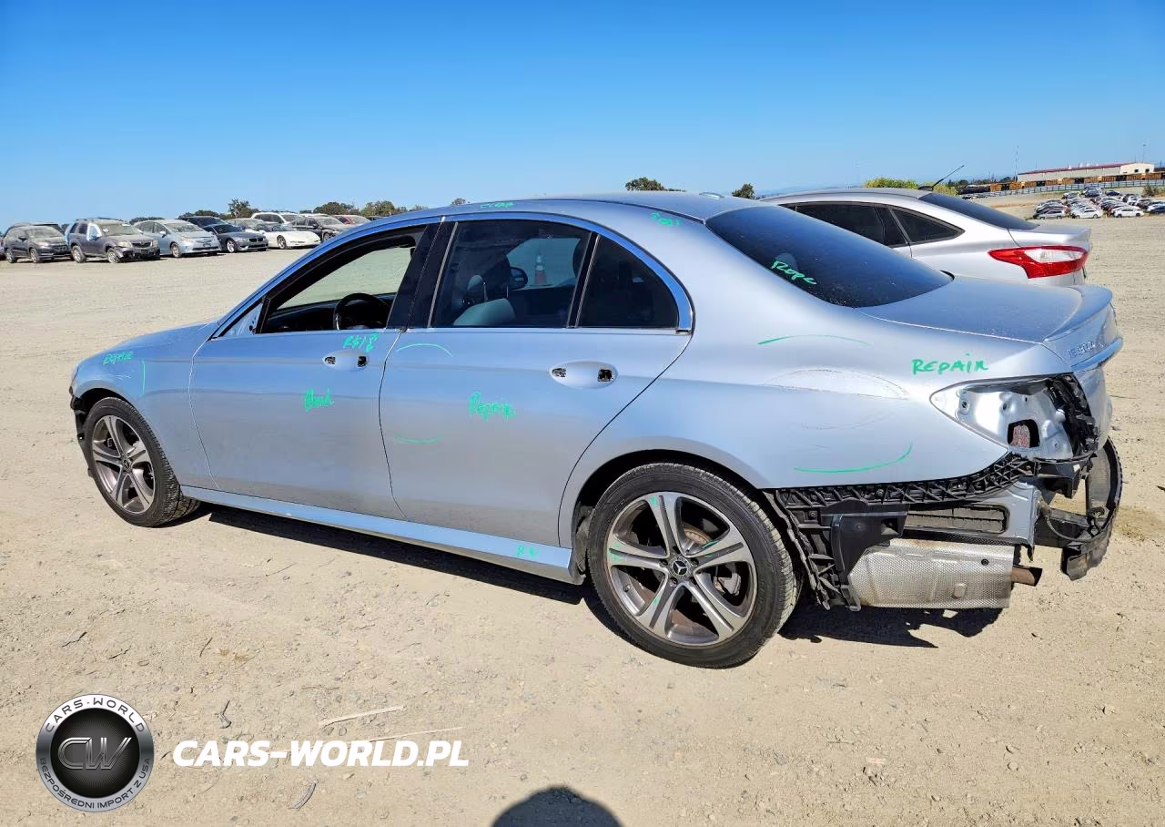 2018 Mercedes-Benz E 300 4Matic VIN:WDDZF4KB7JA340453 - 2