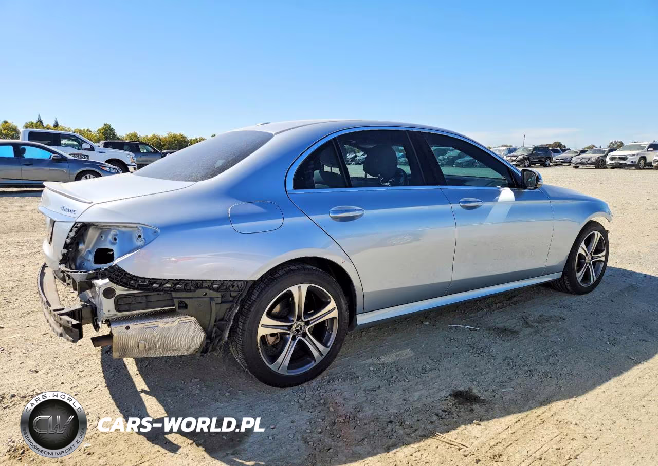 2018 Mercedes-Benz E 300 4Matic VIN:WDDZF4KB7JA340453 - 3