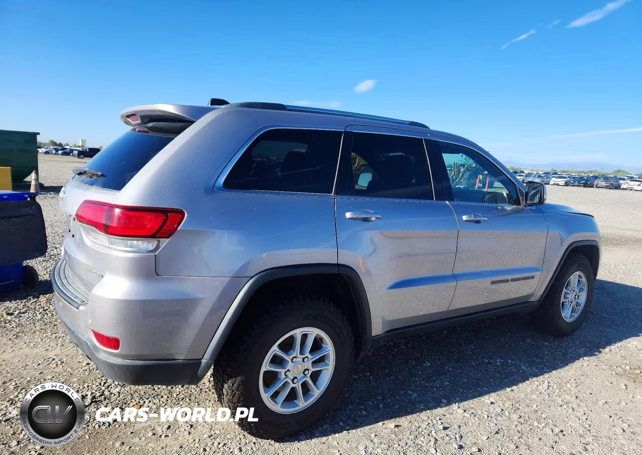 2020 Jeep Grand Cherokee Laredo VIN:1C4RJFAG3LC359607 - 3