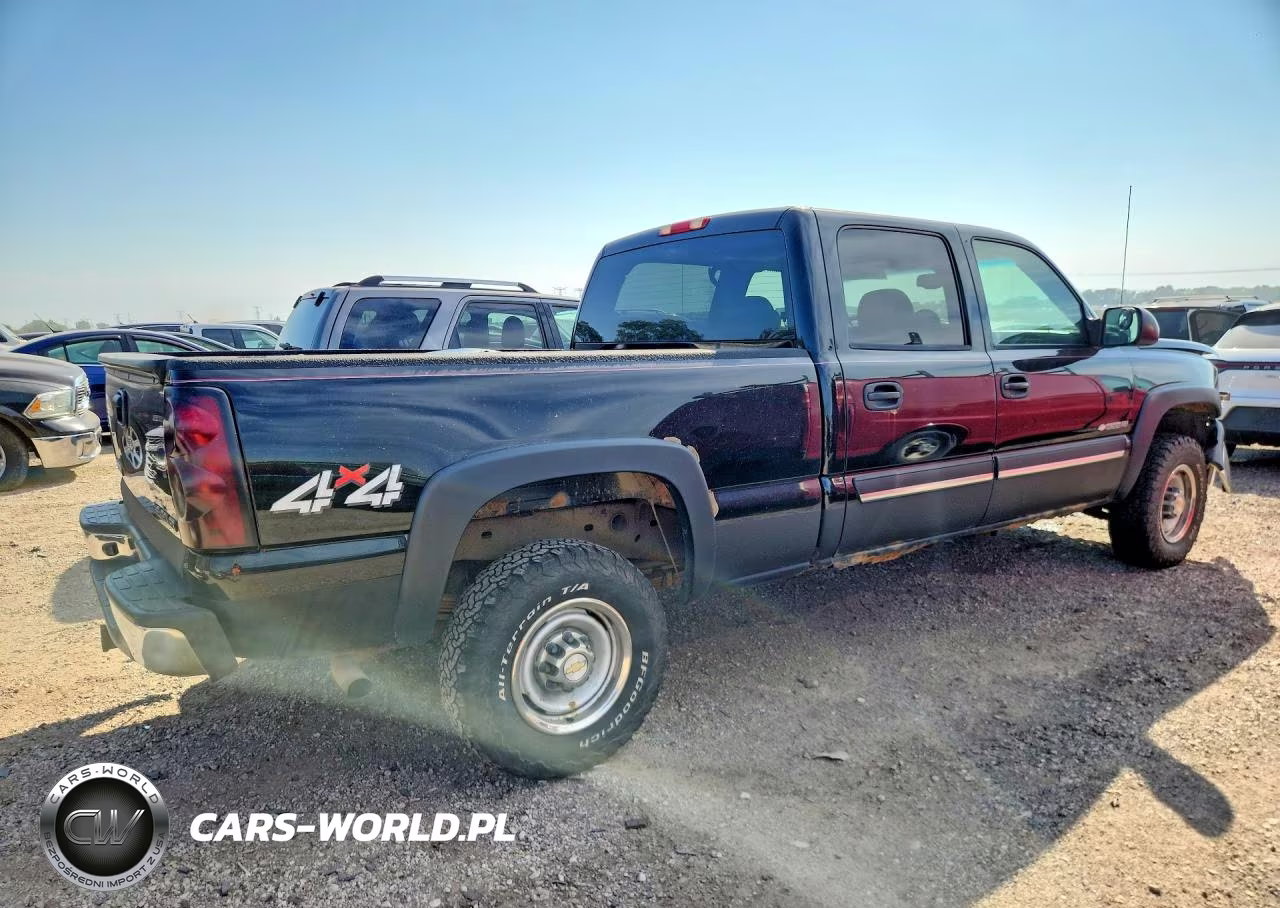 2005 Chevrolet Silverado K1500 Heavy Duty VIN:1GCGK13U25F808772 - 3