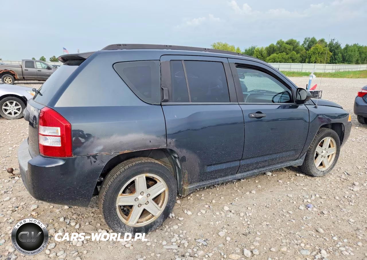 2007 Jeep Compass VIN:1J8FT47W27D216043 - 3