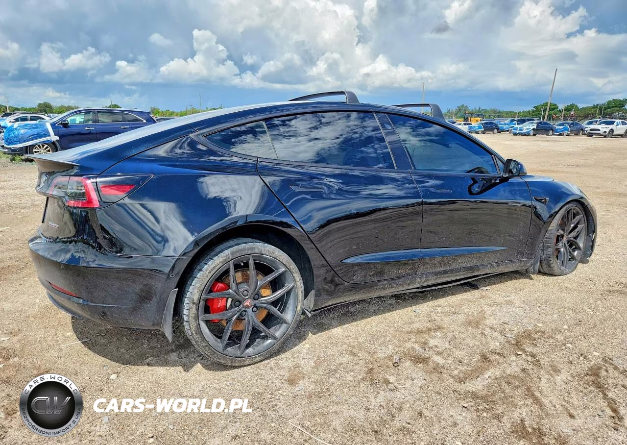 2022 Tesla Model 3 Performance Dual Motor All-Wheel Drive VIN:5YJ3E1EC0NF103919 - 3
